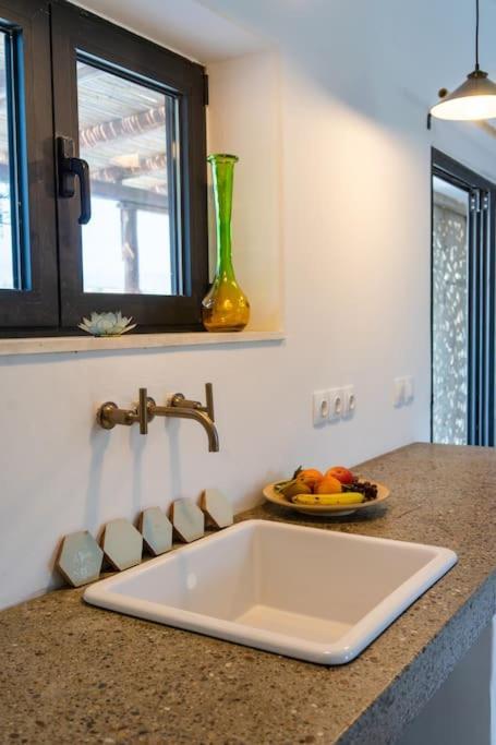 Villa Louloudia Stylish Luxury Villa With Private Pool 피치디아 외부 사진